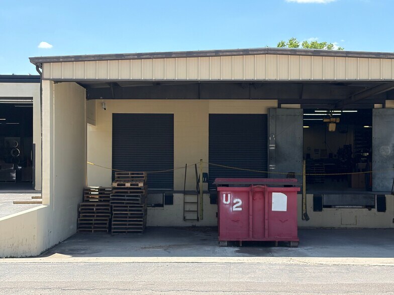 More Photos Of 1022 County Line Rd, Lakeland Industrial For Sale