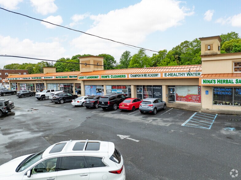 More Photos Of 193-225 Commack Rd, Commack General Retail For Lease
