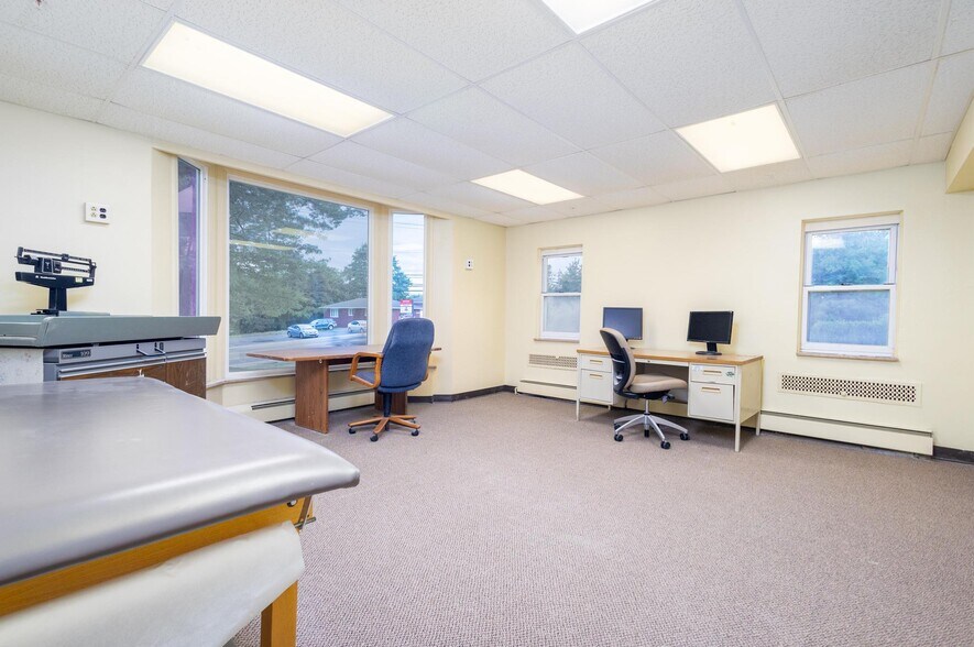 More Photos Of 3045 Pennsylvania Ave, Weirton Medical For Sale