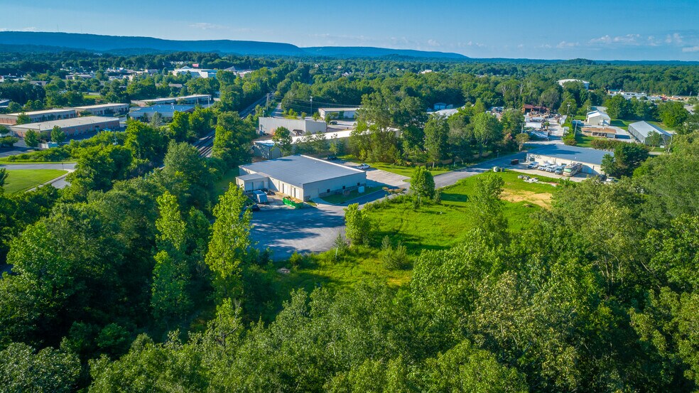 More Photos Of 2384 Apex Lane, Hixson Industrial For Lease