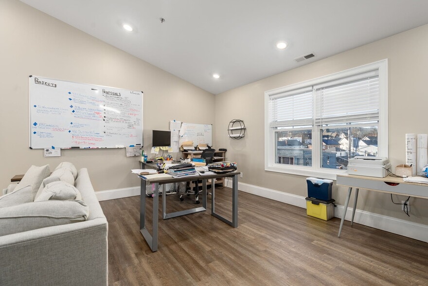 More Photos Of 42 Felton St, Waltham Warehouse For Lease