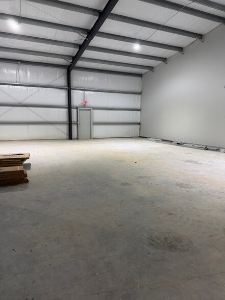 More Photos Of 26725 Morgan Cemetery Rd, Cleveland Warehouse For Lease