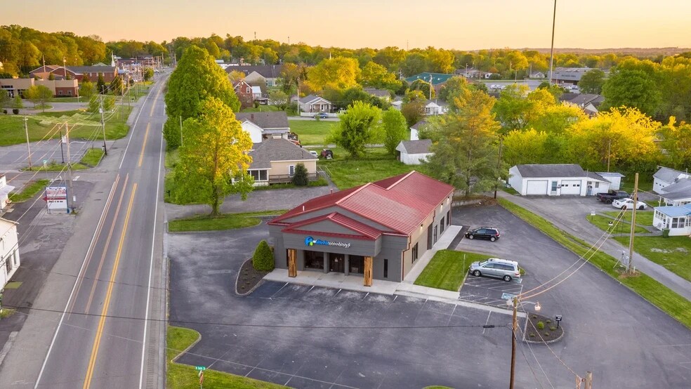 More Photos Of 1819 E Broadway Ave, Maryville Bank For Sale