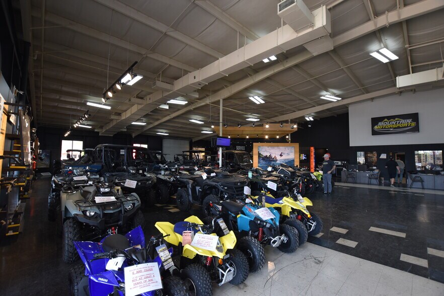 More Photos Of 4917 Highway 58, Chattanooga Auto Dealership For Lease
