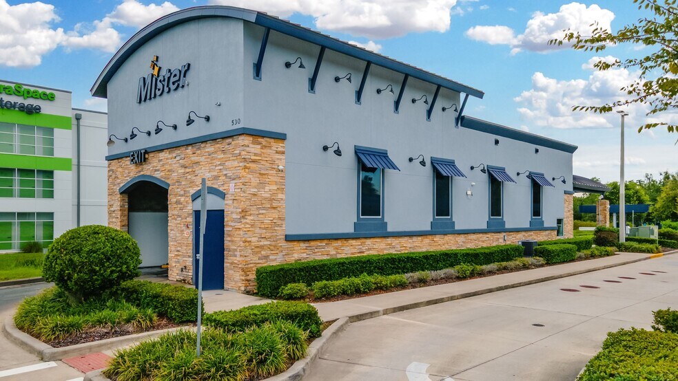 Primary Photo Of 530 Cypress Pky, Kissimmee Carwash For Sale