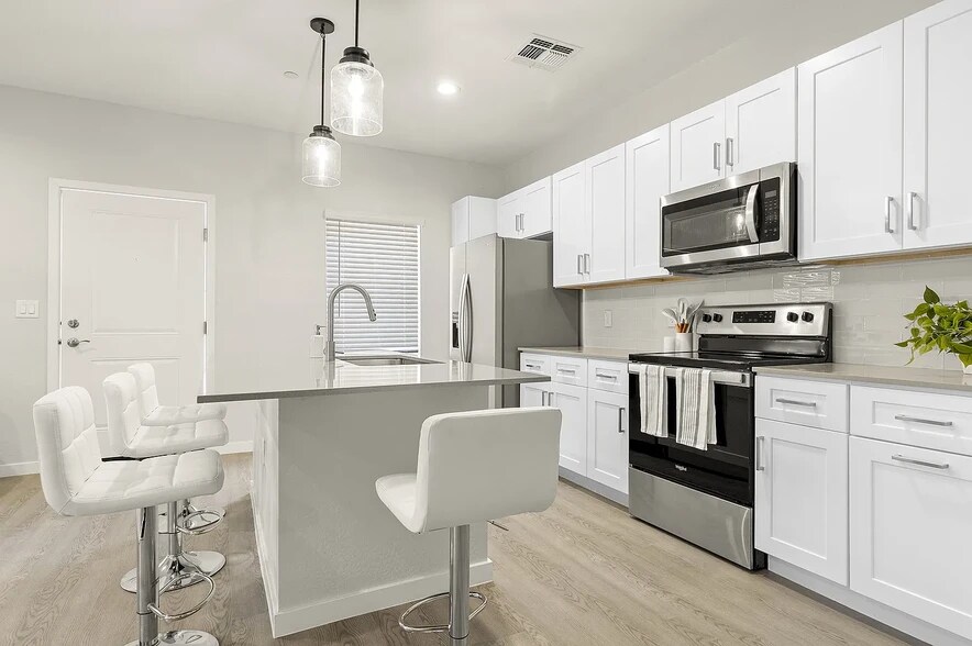 More Photos Of 7850 S Central Ave, Phoenix Apartments For Sale