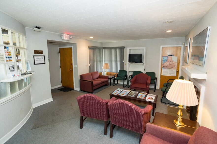 More Photos Of 73 Amboy Ave, Metuchen Medical For Sale