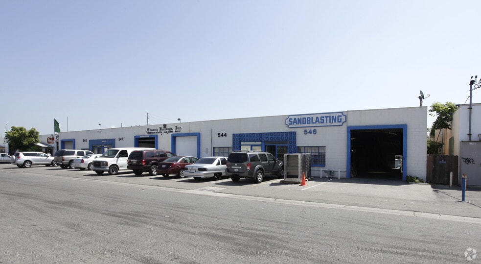 More Photos Of 540-546 S Rose St, Anaheim Warehouse For Lease
