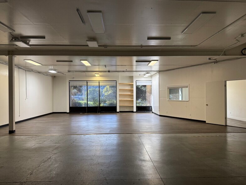 More Photos Of 5 Harris Ct, Monterey Warehouse For Lease