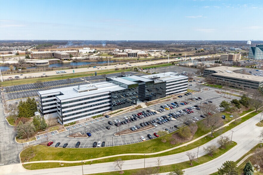 More Photos Of 263 Shuman Blvd, Naperville Office For Sale