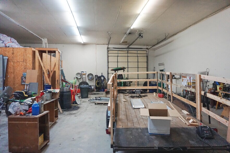 More Photos Of 11227 Twitty Dr, Rolla Industrial For Sale