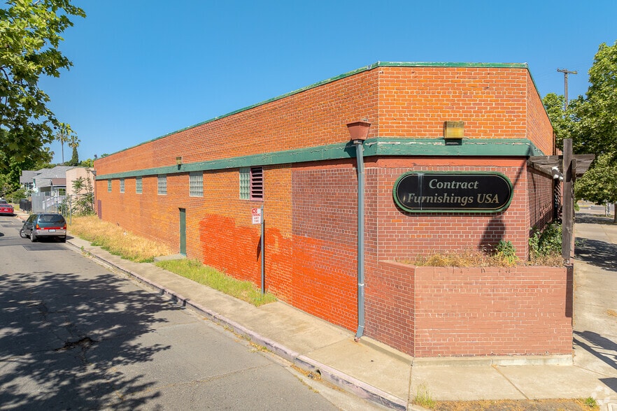 More Photos Of 3258 Stockton Blvd, Sacramento Unknown For Lease