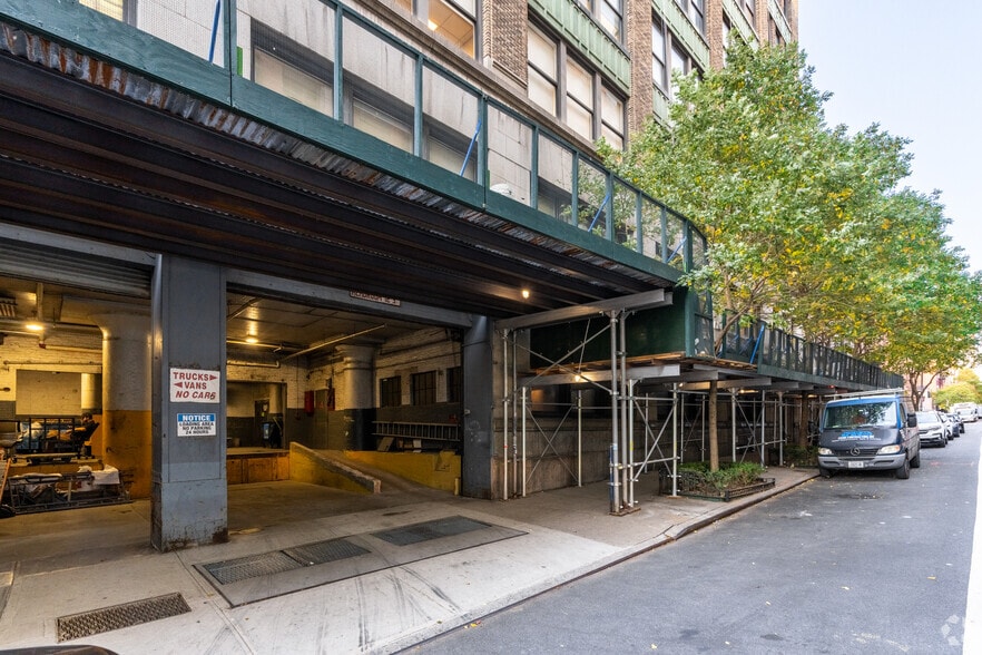 More Photos Of 545 W 45th St, New York Loft Creative Space For Lease