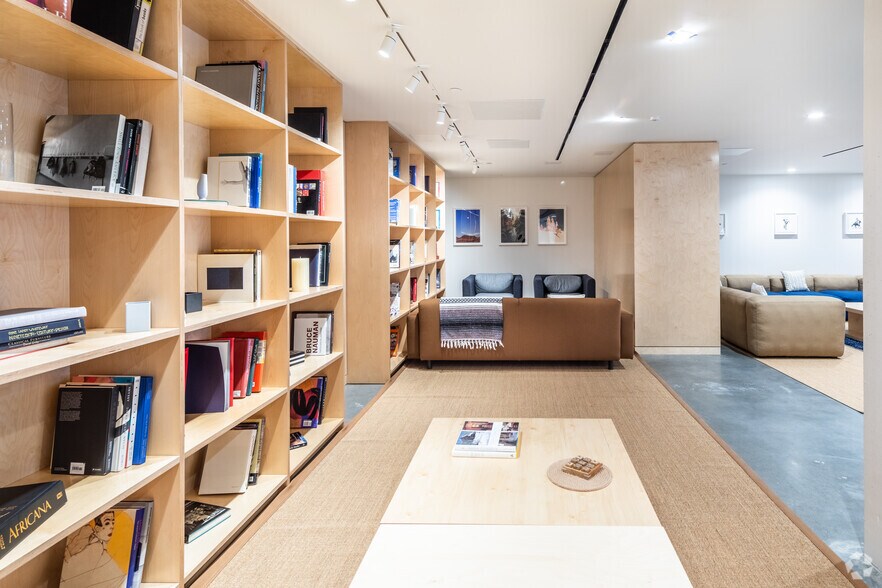 More Photos Of 1100 15th St NW, Washington Office For Lease