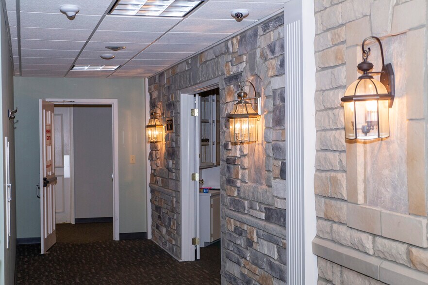 More Photos Of 650 S Prospect Ave, Hartville Medical For Lease