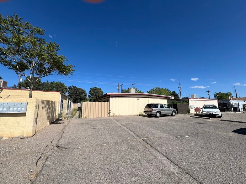 More Photos Of 145 Glorieta St NE, Albuquerque Apartments For Sale