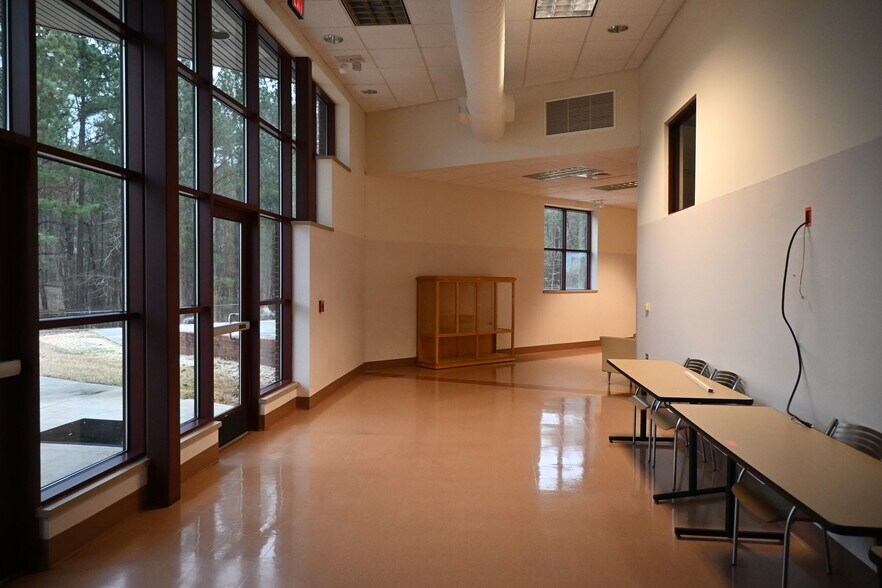 More Photos Of 5910 Clyde Rhyne Dr, Sanford Office For Sale