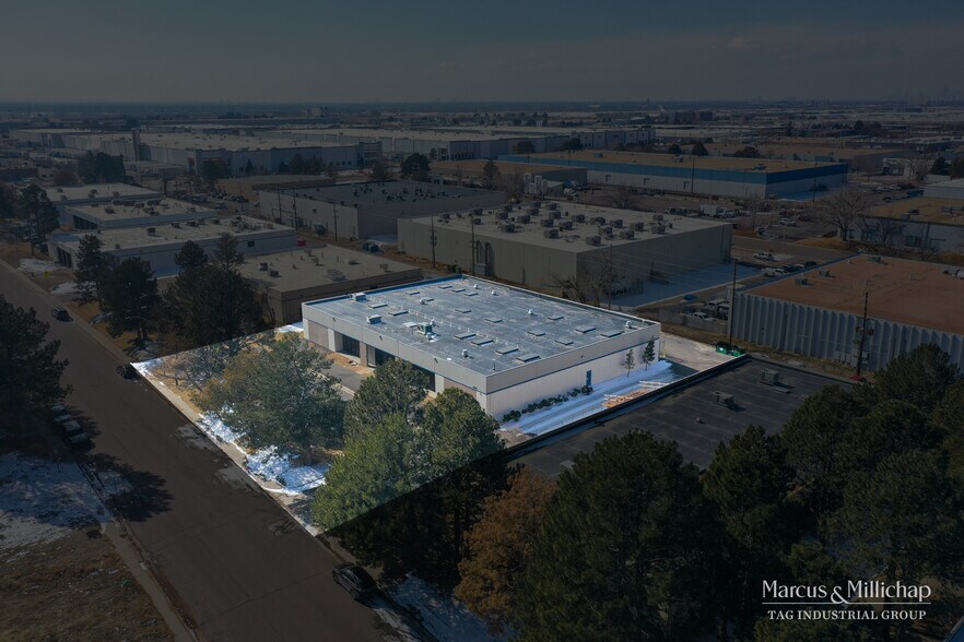 More Photos Of 4825 Oakland St, Denver Manufacturing For Lease