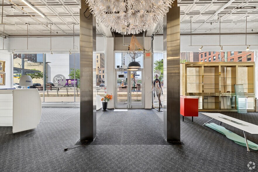 More Photos Of 22 N 5th St, Minneapolis General Retail For Sale