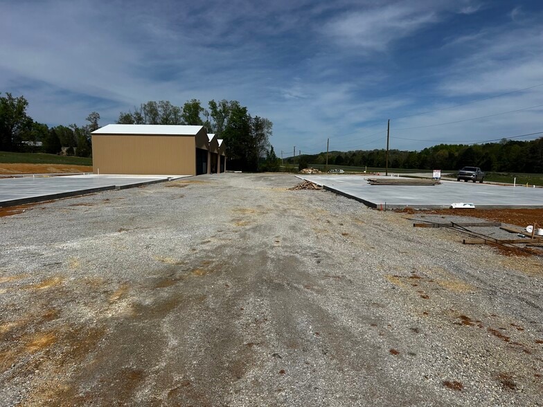 More Photos Of 245 Meadowlake Dr, Kingston Specialty For Sale