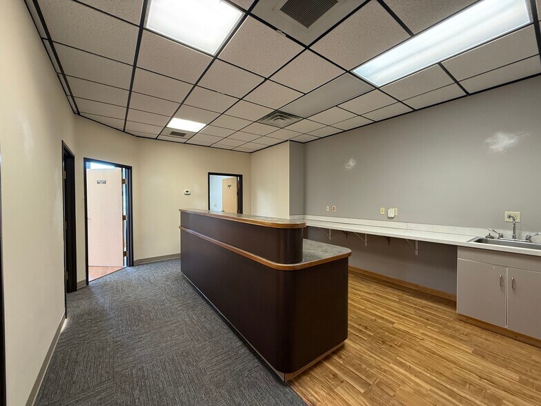 More Photos Of 301 Saddle Dr, Helena Medical For Lease
