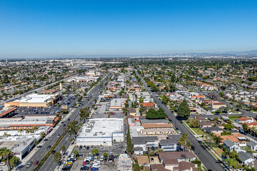 More Photos Of 7859 Firestone Blvd, Downey Drugstore For Lease
