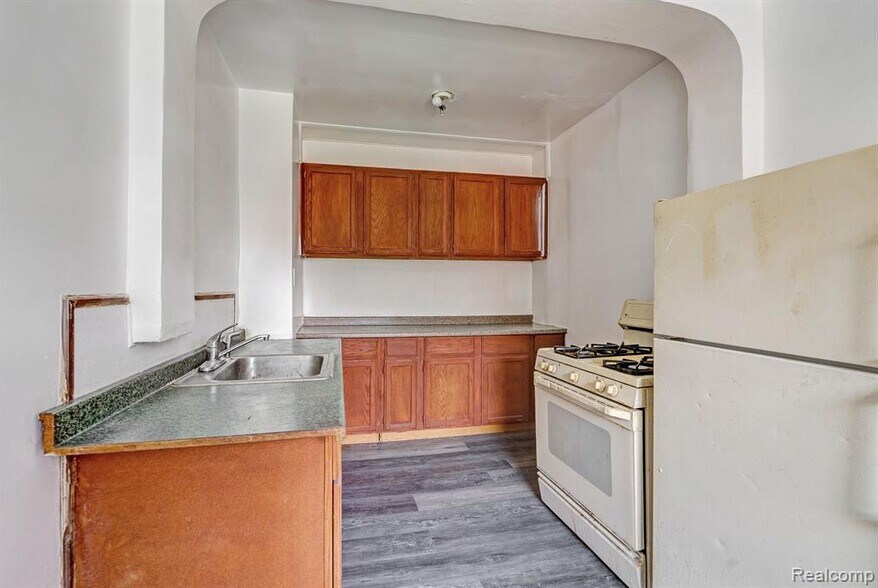 More Photos Of 13535 La Salle Blvd, Detroit Multifamily For Sale