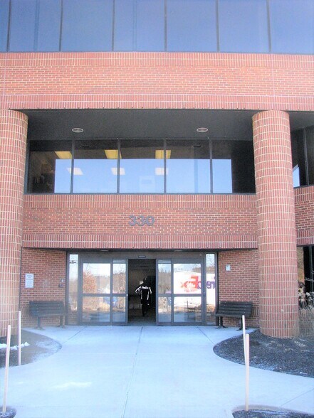 More Photos Of 330 Borthwick Ave, Portsmouth Medical For Lease