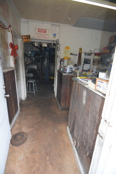 More Photos Of 800 S Adelle Ave, Deland Contractor Storage Yard For Sale