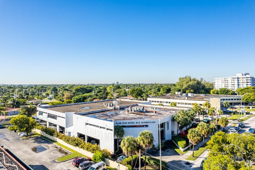 More Photos Of 1400 NE Miami Gardens Dr, Miami Medical For Lease