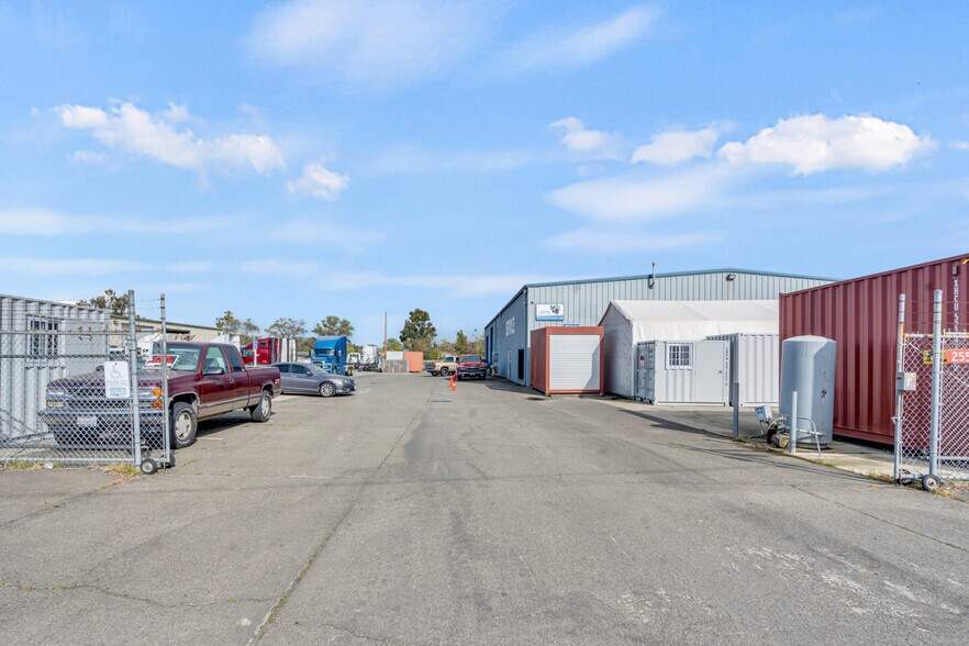More Photos Of 25533 CA-99 Hwy, Acampo Land For Sale