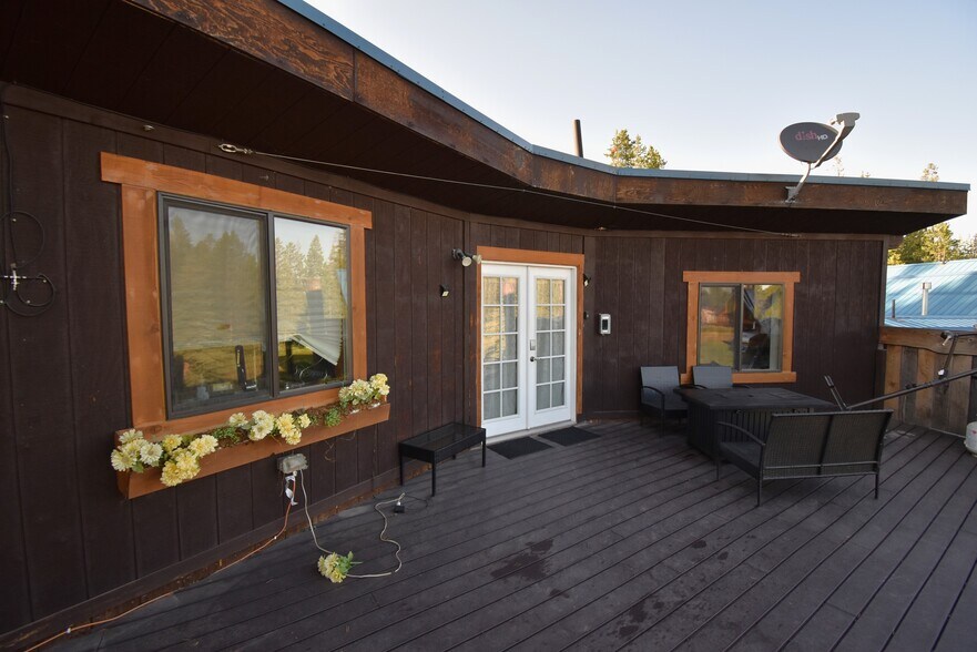 More Photos Of 3555 Yale Kilgore Rd, Island Park Multifamily For Sale