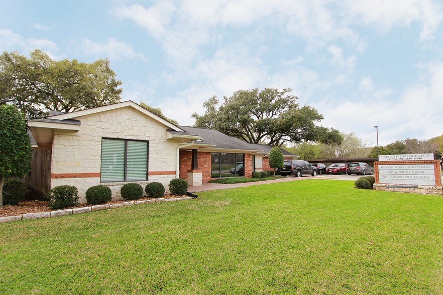 More Photos Of 1006 Thompson Rd, Richmond Office For Sale