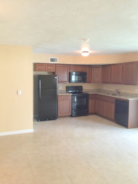 More Photos Of 134 Boynton Blvd, Daytona Beach Apartments For Sale