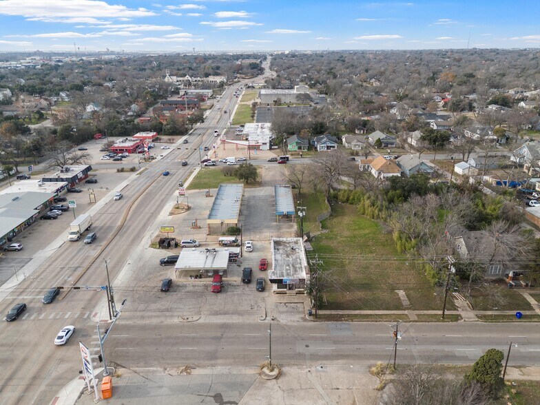 More Photos Of 408 N 25th St, Waco General Retail For Sale