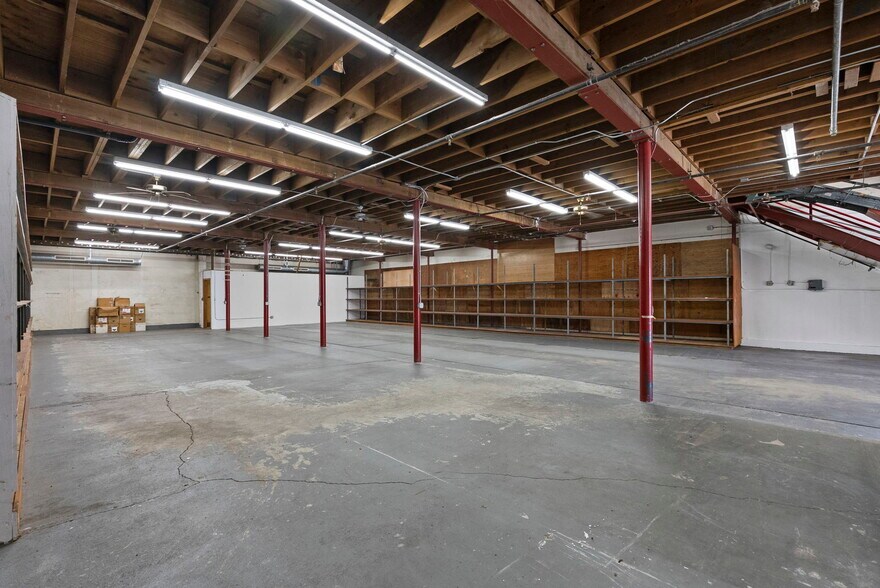 More Photos Of 500 alakawa St, Honolulu Warehouse For Sale