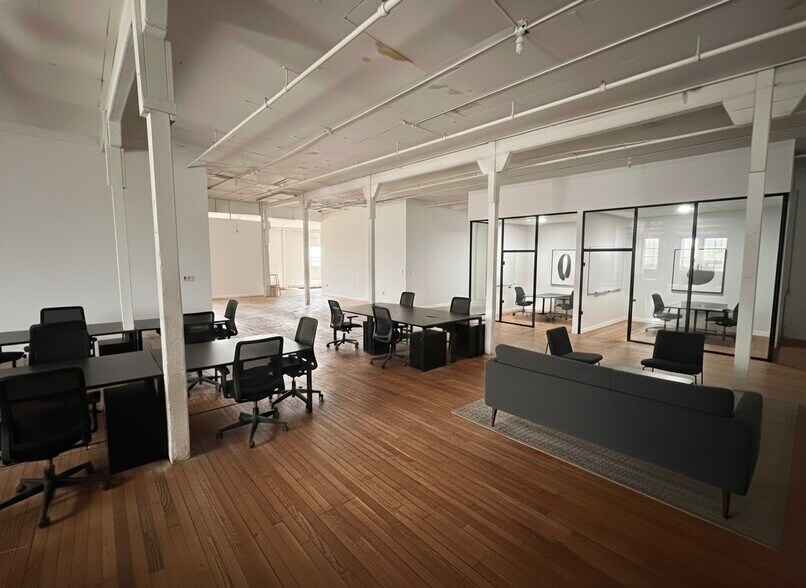 More Photos Of 1100 Cherry St, Des Moines Warehouse For Lease