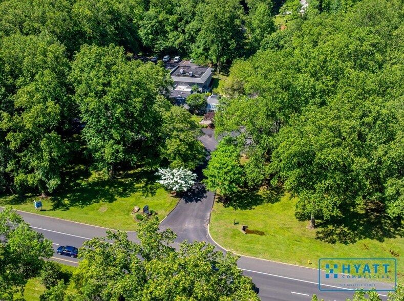 More Photos Of 1300 Ritchie Hwy, Arnold Office For Sale