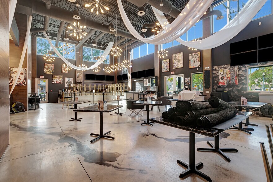 More Photos Of 122 S Howard Ave, Tampa Restaurant For Lease