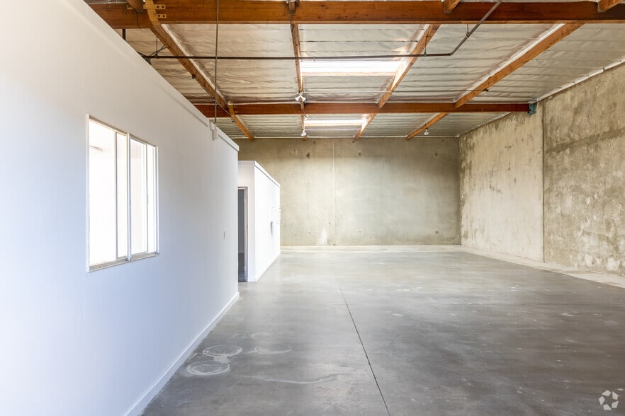 More Photos Of 24418 S Main St, Carson Flex For Lease