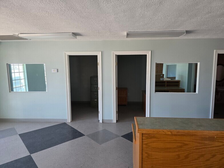 More Photos Of 3708 Highway 27 S, Sulphur Flex For Sale