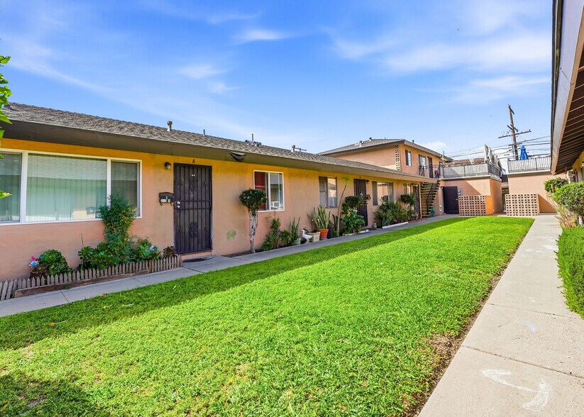 More Photos Of 311-315 S Kroeger St, Anaheim Apartments For Sale