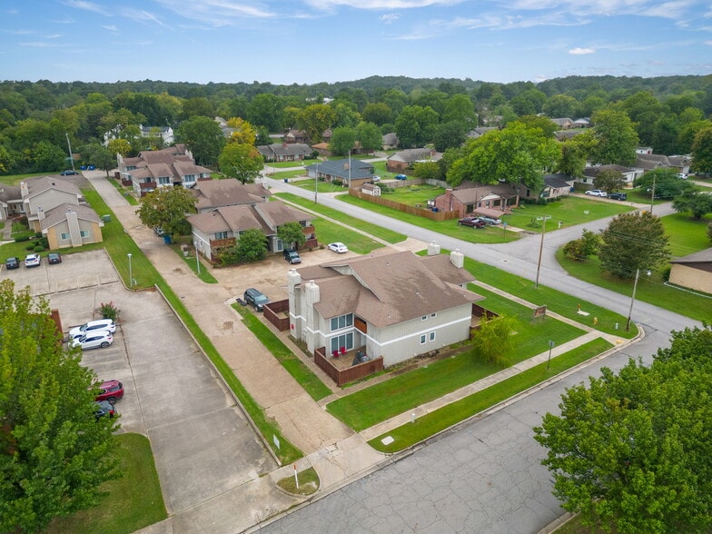 More Photos Of 2401 S 50th St, Fort Smith Apartments For Sale