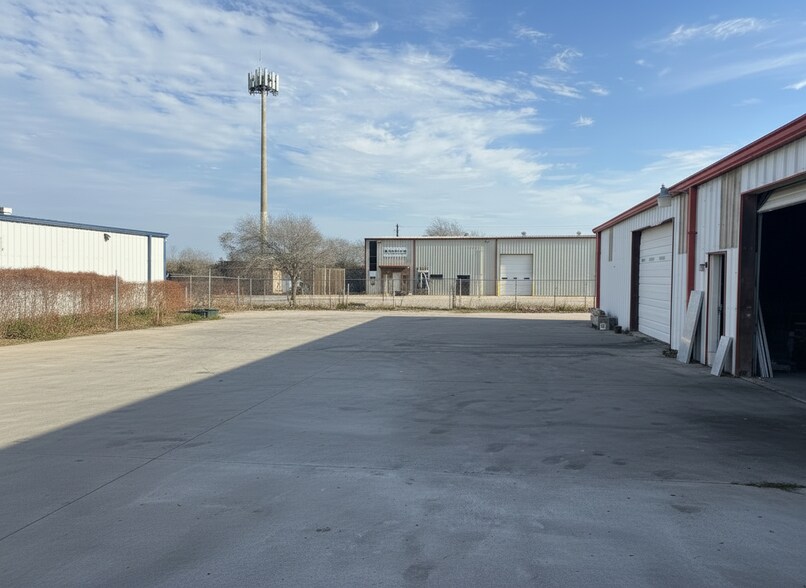 More Photos Of 3609 Wow Rd, Corpus Christi Warehouse For Lease