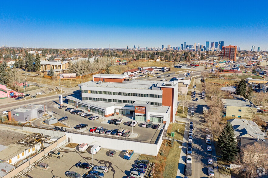 More Photos Of 5512 Macleod Trl SW, Calgary Medical For Lease