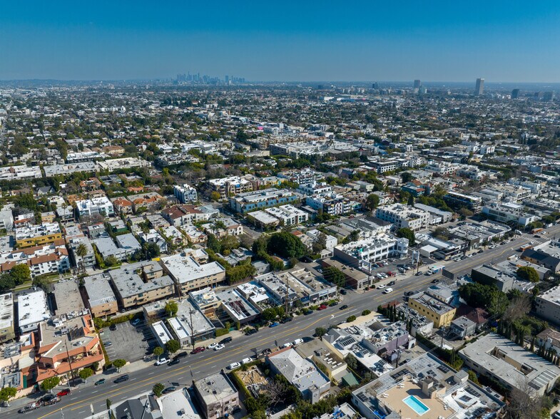 More Photos Of 908-910 N La Cienega Blvd, Los Angeles Storefront Retail Office For Sale