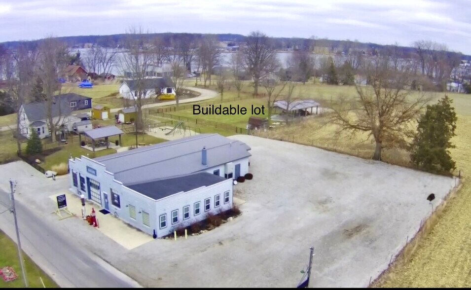 More Photos Of 991 N Main St, Kewanna General Retail For Sale