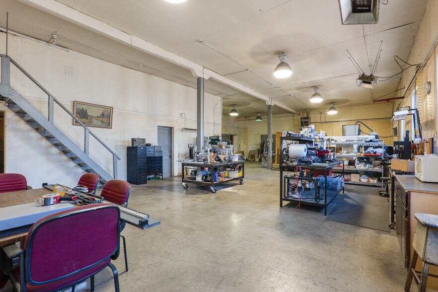 More Photos Of 489 Front St, Junction City Warehouse For Sale