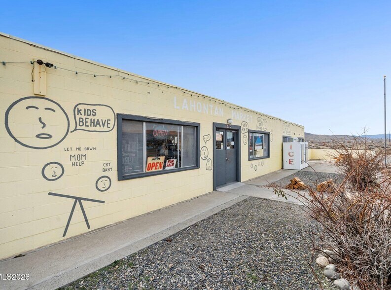 More Photos Of 1375 E Fir St, Silver Springs Convenience Store For Sale