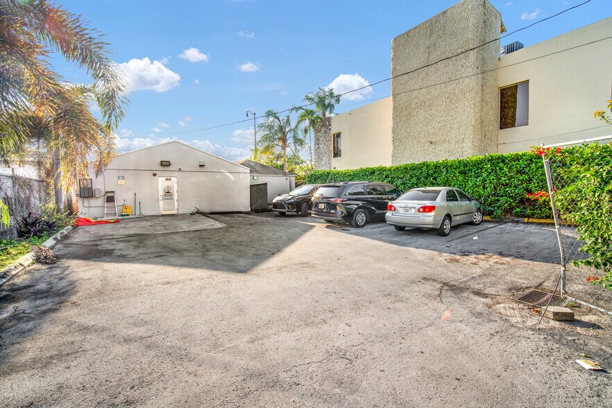 More Photos Of 2316 S Red Rd, Miami Medical For Sale